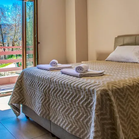 Elia Deluxe Accommodation Kalampáka Buitenkant foto